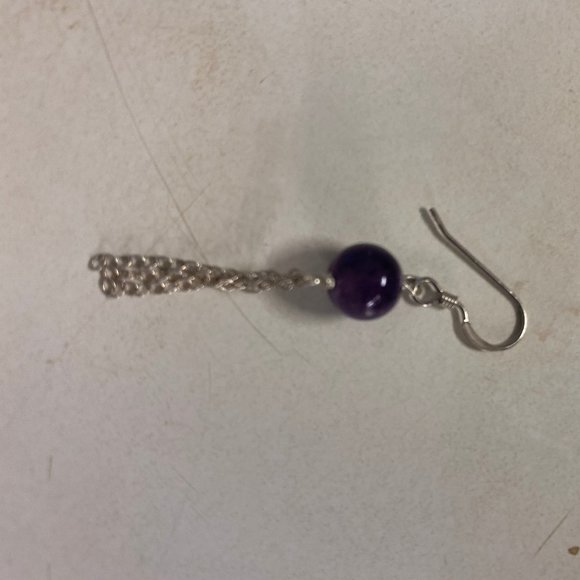 Amethyst and silver earrings - Picture 2 of 2